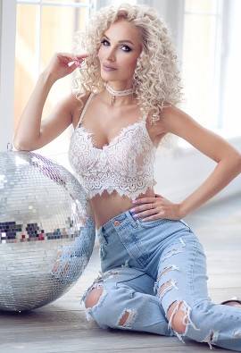 Dating sexy Russian woman Victoriya from Krasnodar age 36