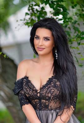 Dating ukrainian woman Elena from Kharkiv age 36