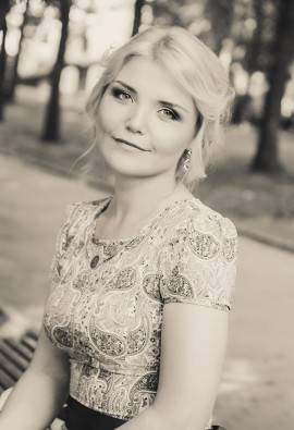 Russian bride in bikini Nadejda from Pskov age 43