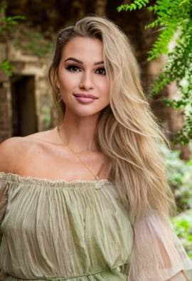 Hot girl Ukraine Alexandra from Mykolayiv age 30