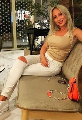 Pretty girl Aida from Almaty age 41