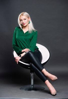 Ukrainian single woman Anna from Kyiv age 26